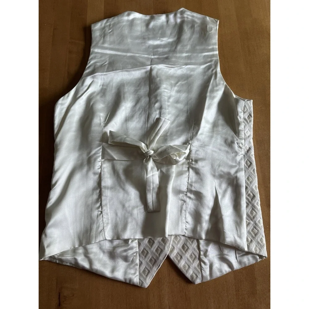 Passports of‎ Pier 1 Imports Women's Sleeveless Embroidered Cream Gold Vest Sz M